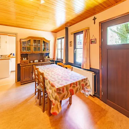 Attractive In Vielsalm With Large Garden Alpesi faház Ennal