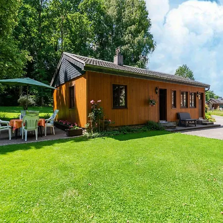 Charming In Vielsalm Dağ evi Ennal