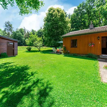 Charming In Vielsalm בקתה *